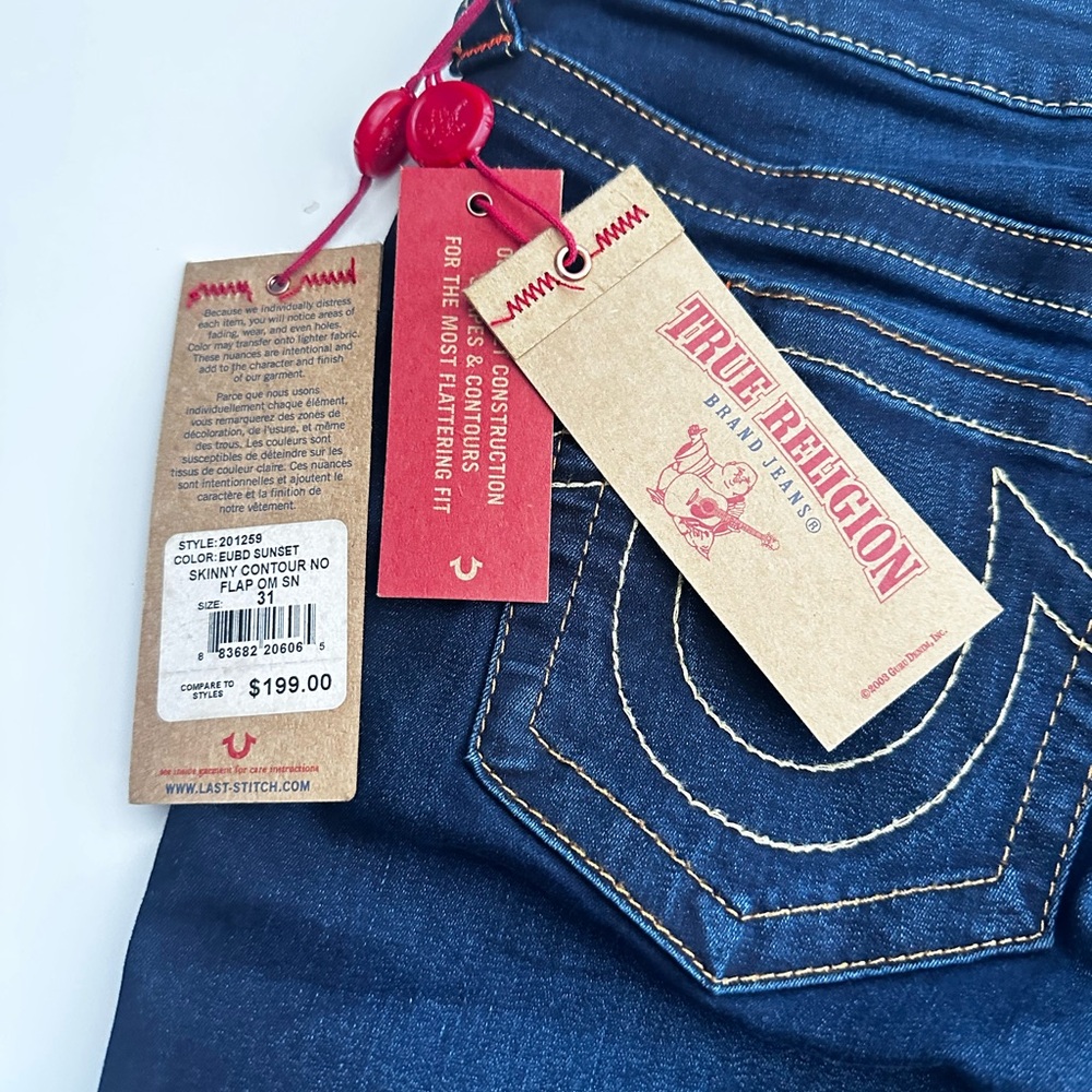 True Religion - Picture 7 of 8